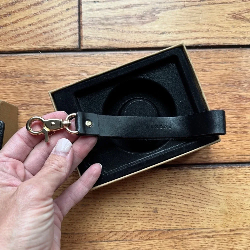 Andar The Denner Wallet Jet Black Leather Wristlet Card Holder Daryl-Ann Gold